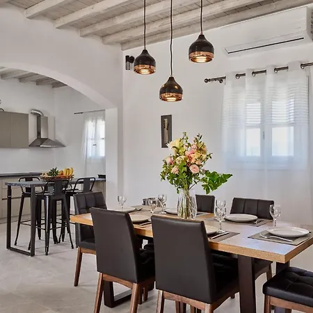 Philippi Mykonos Town