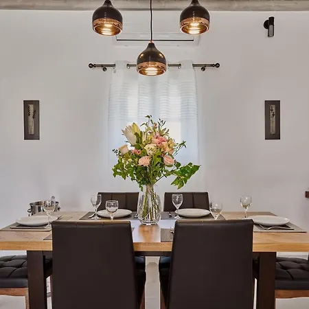 Philippi * Mykonos Town